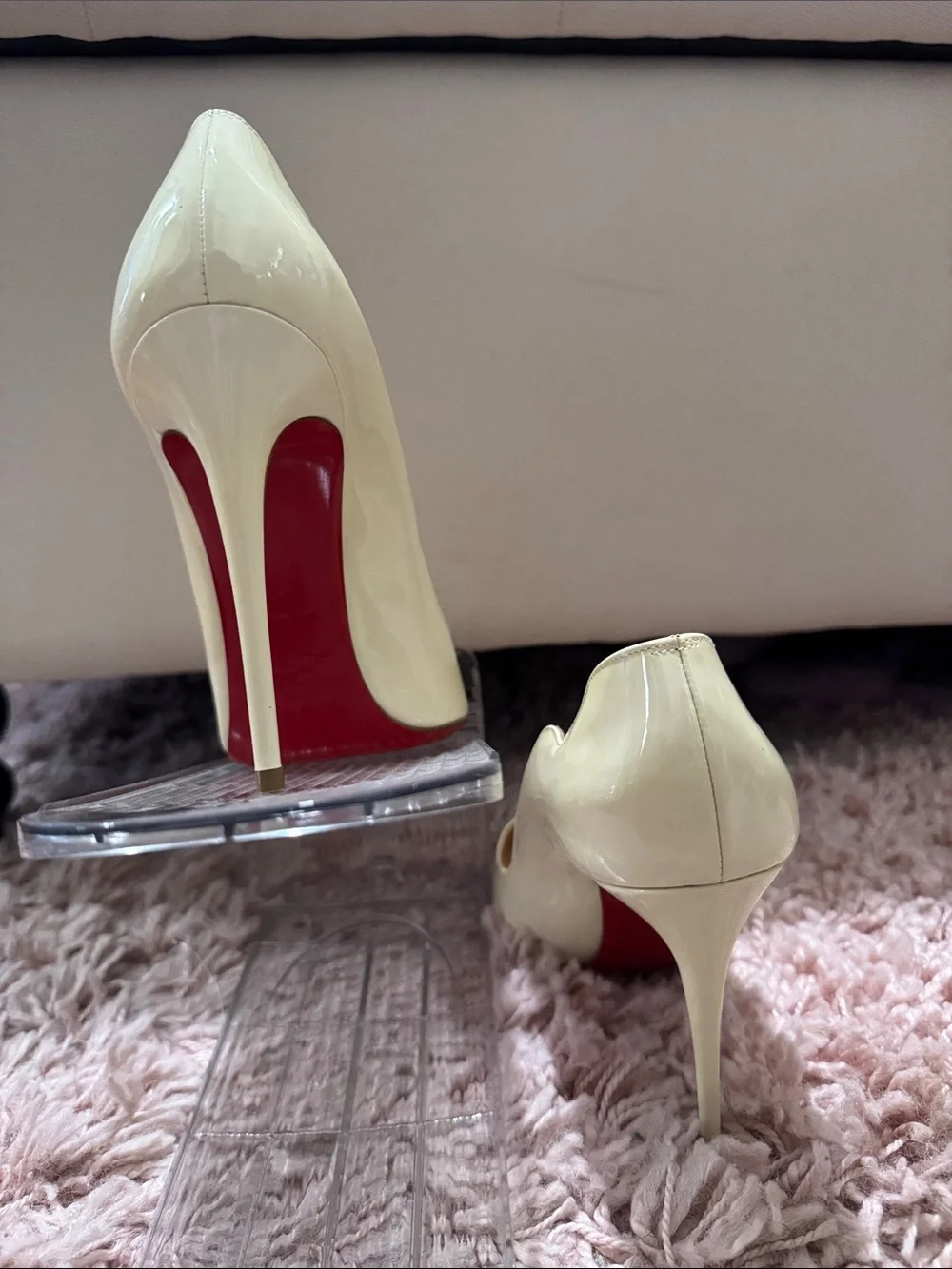 Christian Louboutin off white “HOT CHICK” Patent Pointed-Toe Pumps with Red Sole